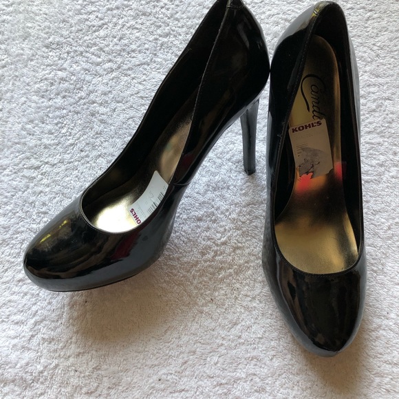 Candie’s black heels - Picture 3 of 8
